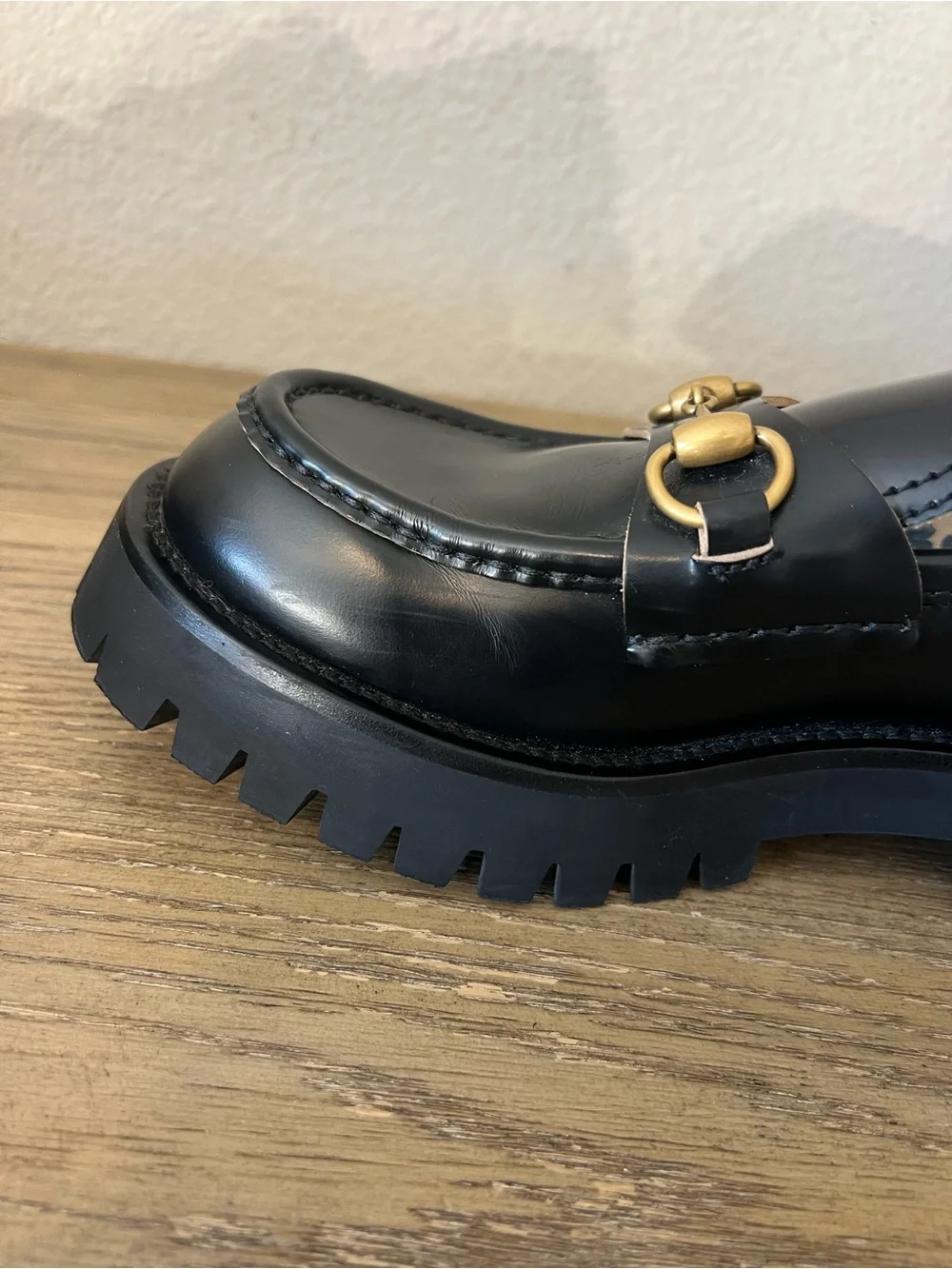 Gucci Cordovan Lux Lug Sole Black Gold Horsebit Bee Embroidered leather loafers
